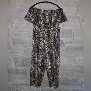 Women's Stapless Jumpsuit, Size Large. NWT.